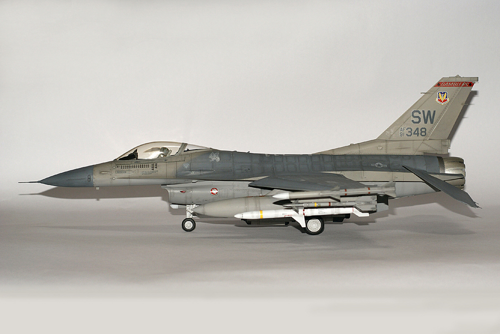 ロッキードマーチン F-16CJ [ブロック50] ファイティングファルコン　（その1）の画像3
